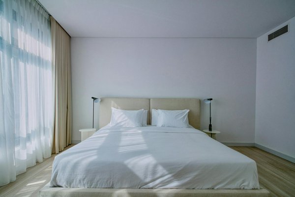 Stratégies Infaillibles pour Battre le Décalage Horaire lors de Vos Séjours Aériens